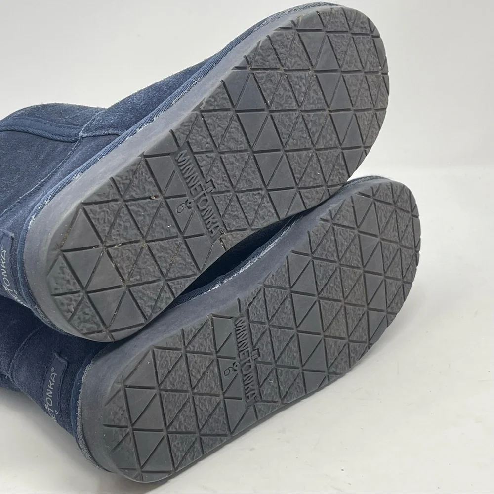 Minnetonka Olympia Boots Womens 6 Blue Suede Ankle Sheepskin Wool Lined Winter